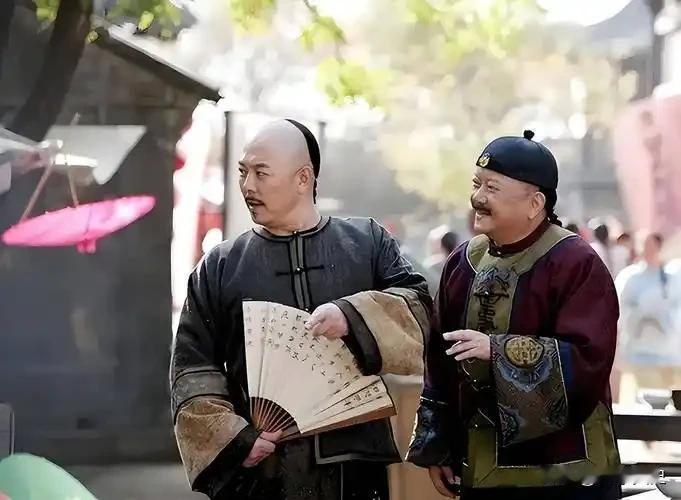 和珅为什么不讨好嘉庆?

和珅不是不想讨好嘉庆，是他根本没得选。

乾隆退位当太