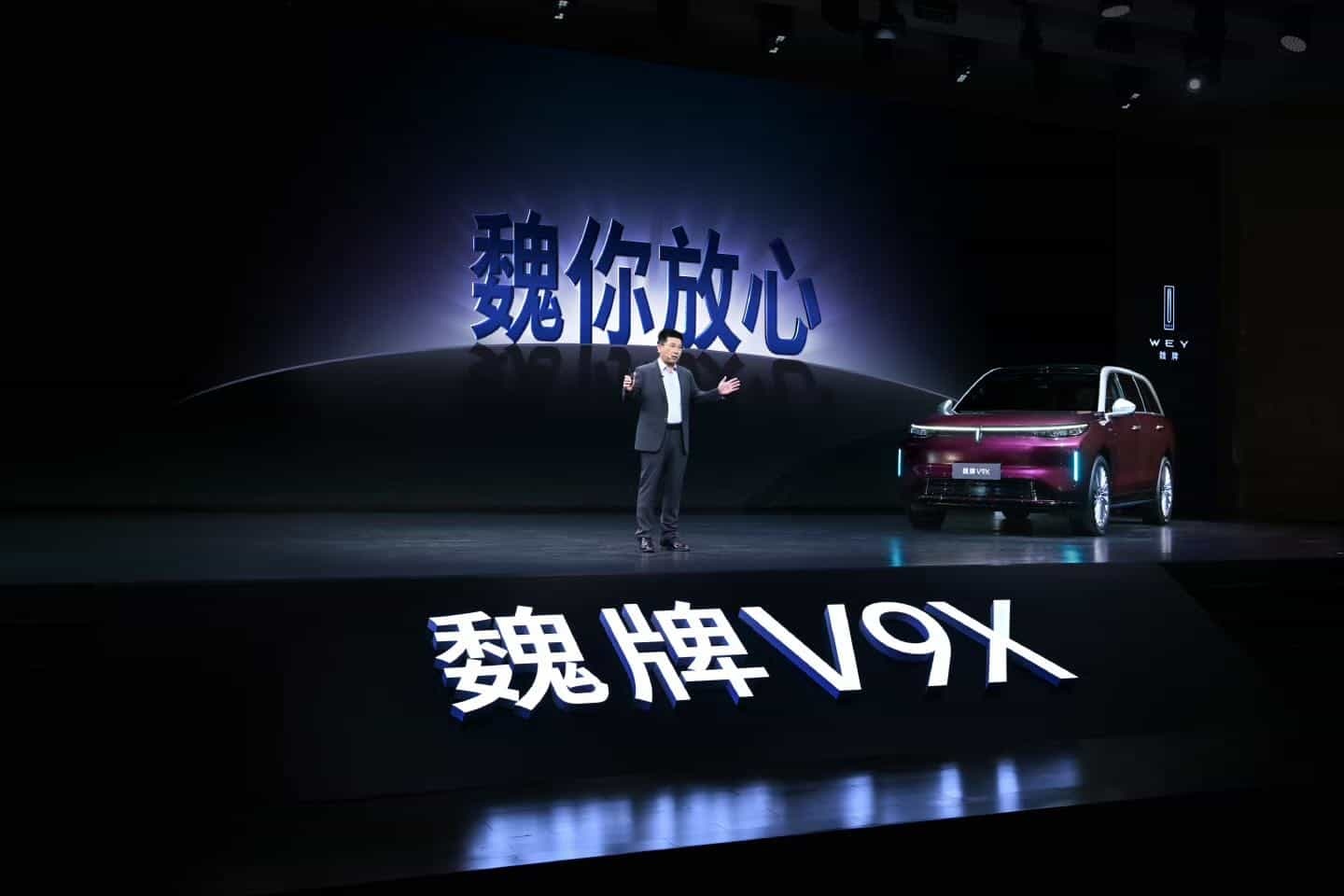 张智霖新歌意外提前剧透 我这算不算提前听到了张智霖的新歌啊！张智霖袁咏仪夫妇在提