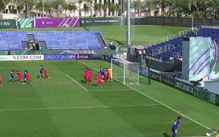 他们来了！日本U23打破僵局，1比0领先韩国。
本届U23亚洲杯的首场半决赛率先