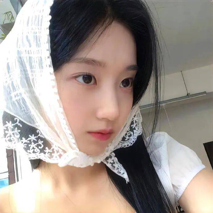 ᴵ'ᵐ ⁿᵒᵗ ᵗʰᵉ ᵇᵉˢᵗ. ᴵ'ᵐ ᵗʰᵉ ᵒⁿᵉ ʸᵒᵘ'ˡˡ ⁿᵉᵛ
