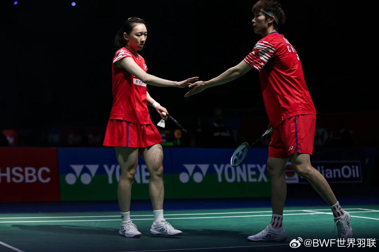 丫邦组合晋级八强 | 全英赛

3月5日，2026全英羽毛球公开赛混双次轮，蒋振