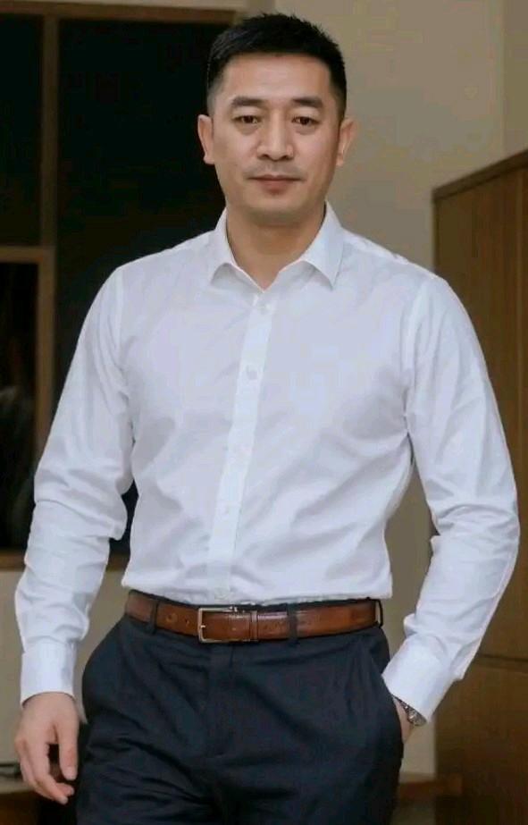 50岁是一个最好的年龄，它表示青年时代的结束，中年时代的开始，人生已过半，有了很