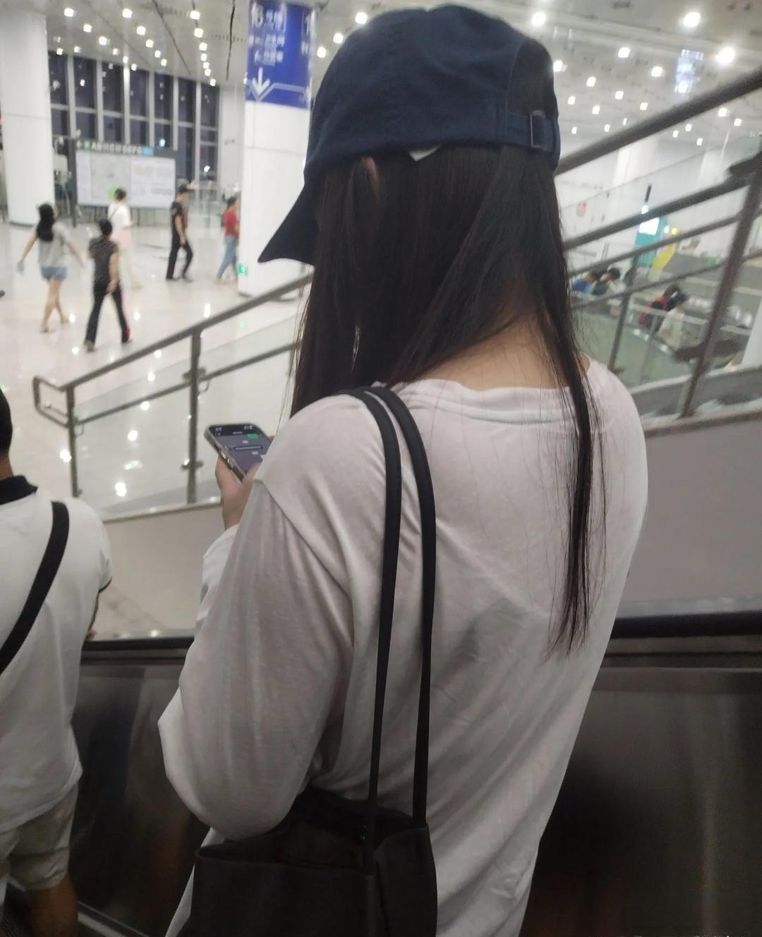背影真的很好看
