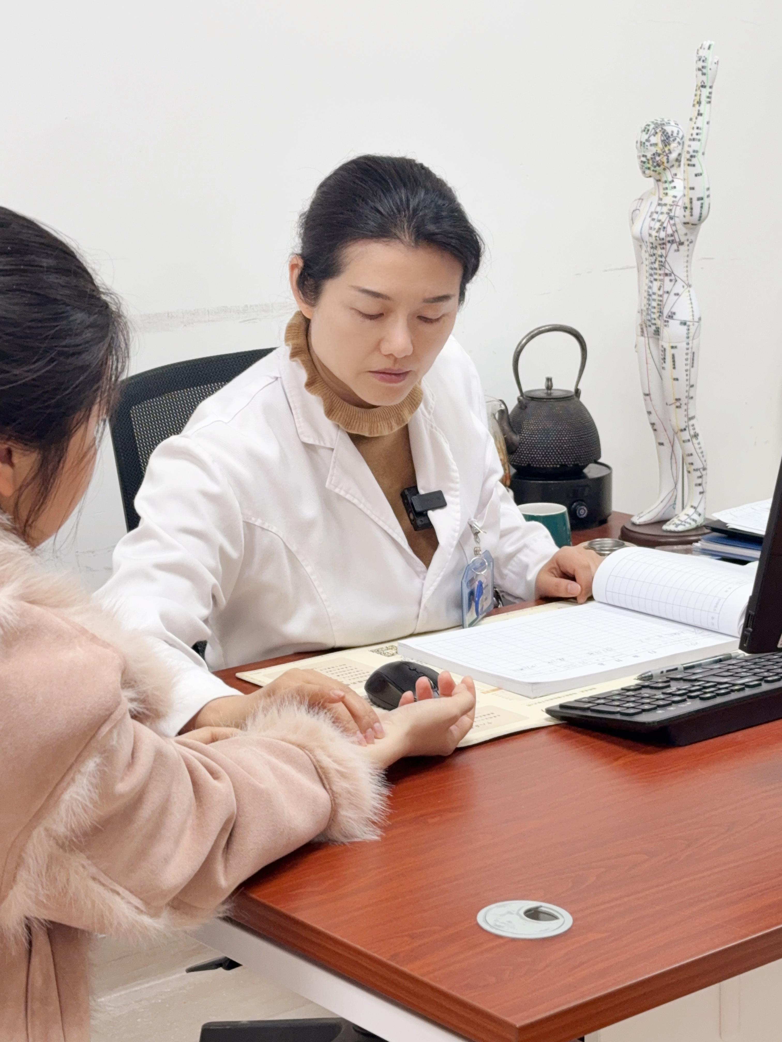 子宫内膜息肉又又又复发了，只能刮？。子宫内膜息肉只要没有引起严重症状...