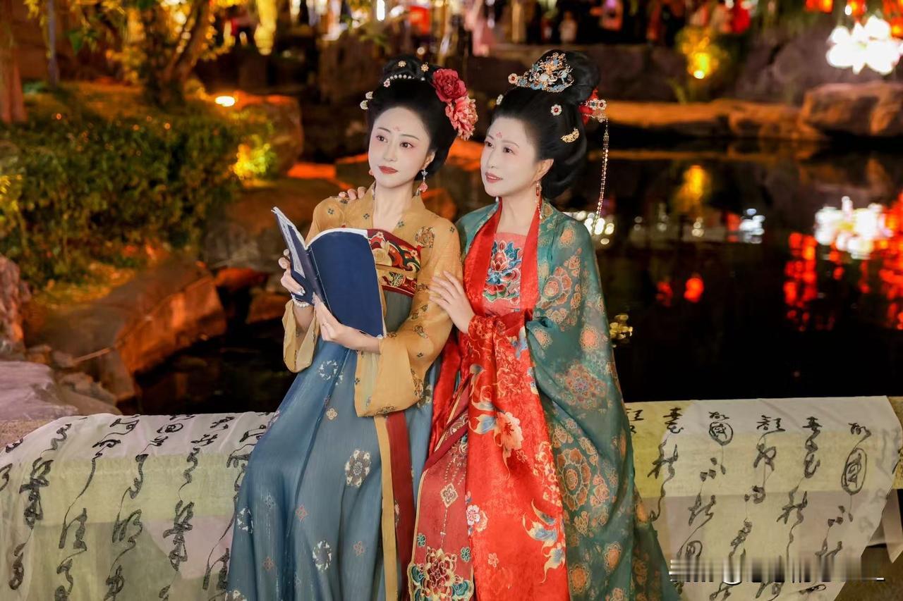 我今年61岁，是个幸福的小老太太，

因为我有个孝顺的女儿。

快到五一假期了，