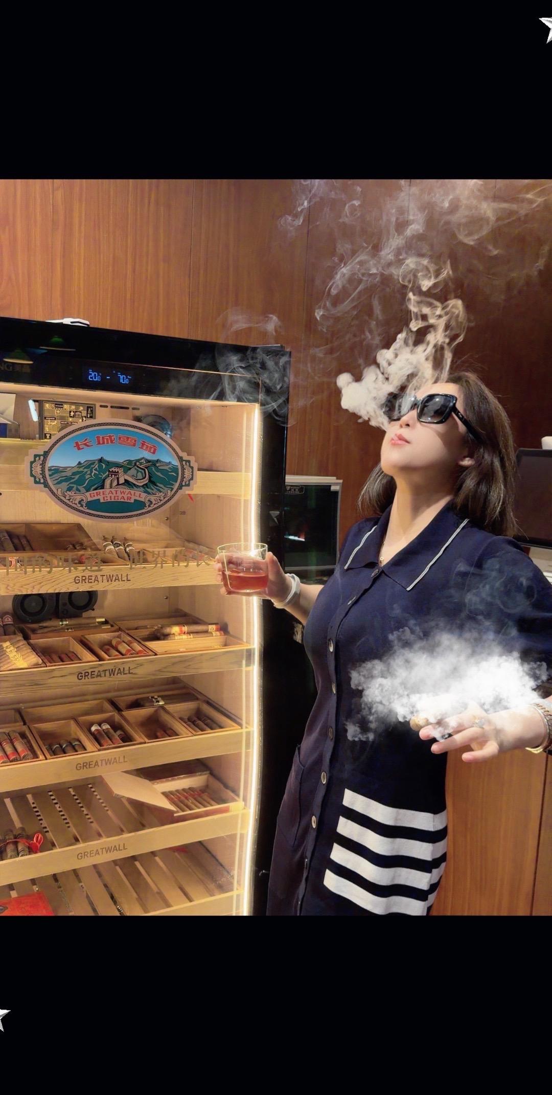 Oi!相对那就针锋相对抖音流量扶持计划 创作者中心 创作灵感 女茄客