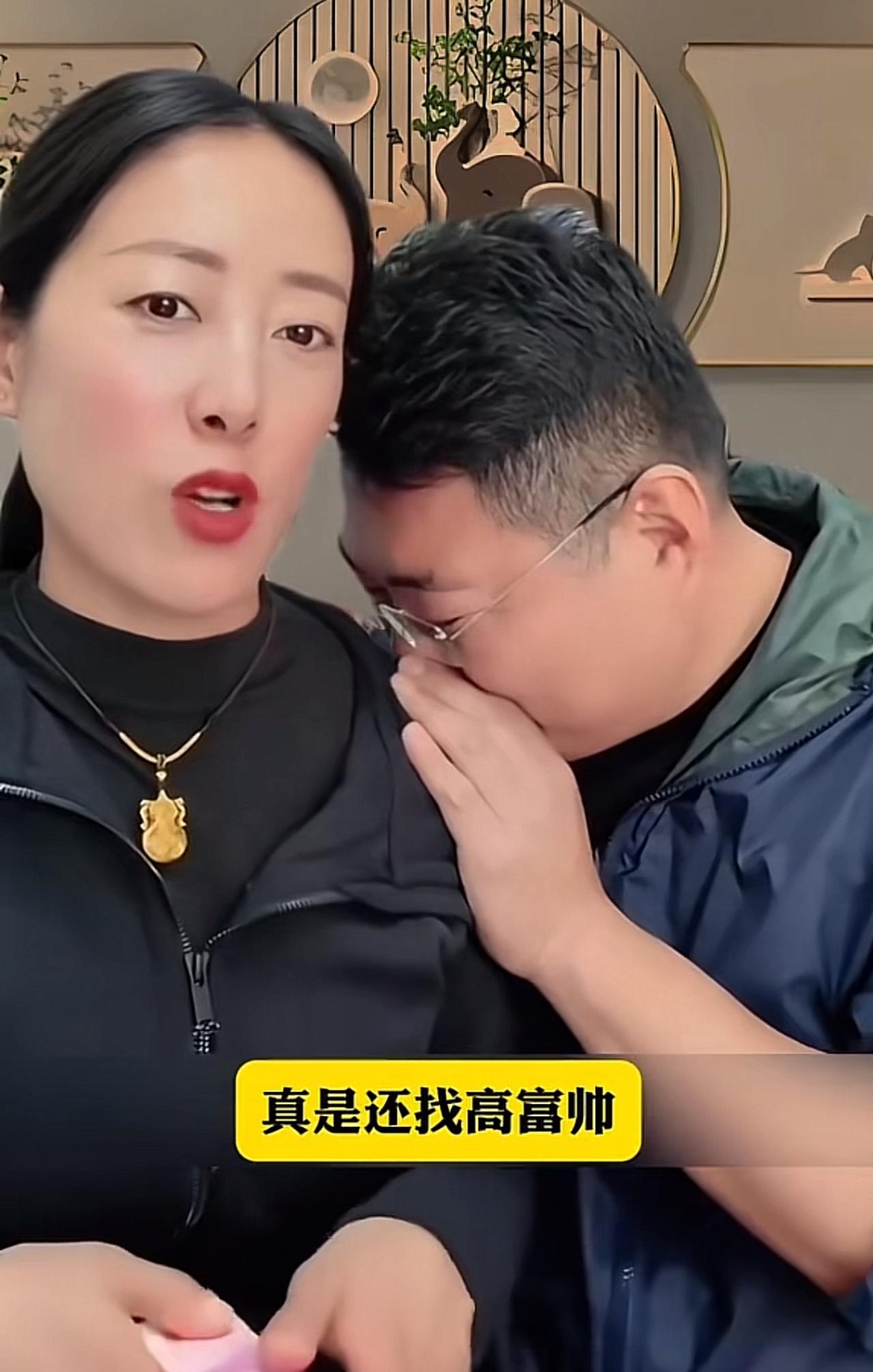 陈州的老婆真的是一个高情商的女人，看她怎么回怼网友问题的。一个网友问她，为什么当