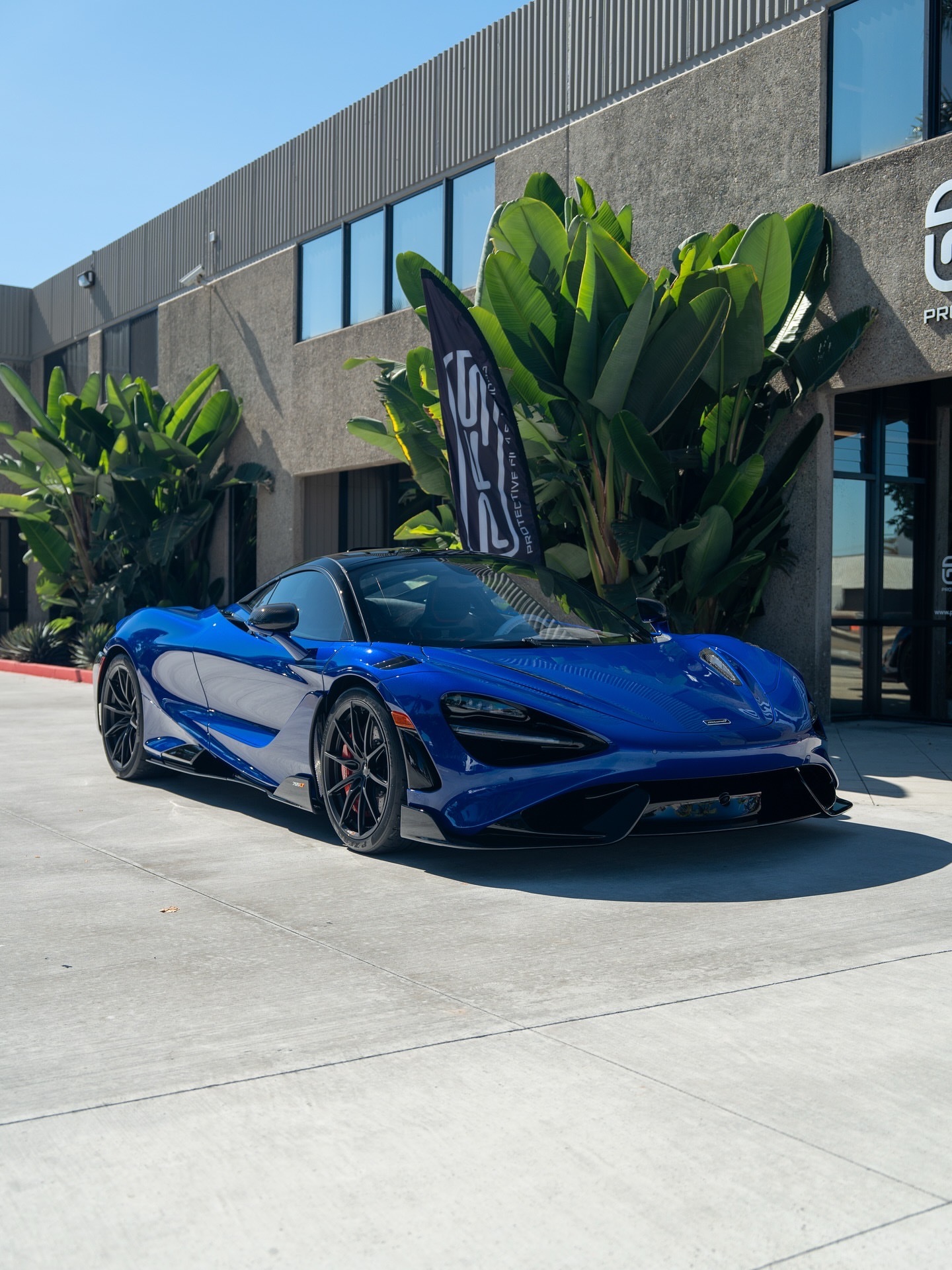 周三综合症？新鲜出炉的xpel 全身PPF陶瓷涂层处理完成，这款迷人的迈凯轮76