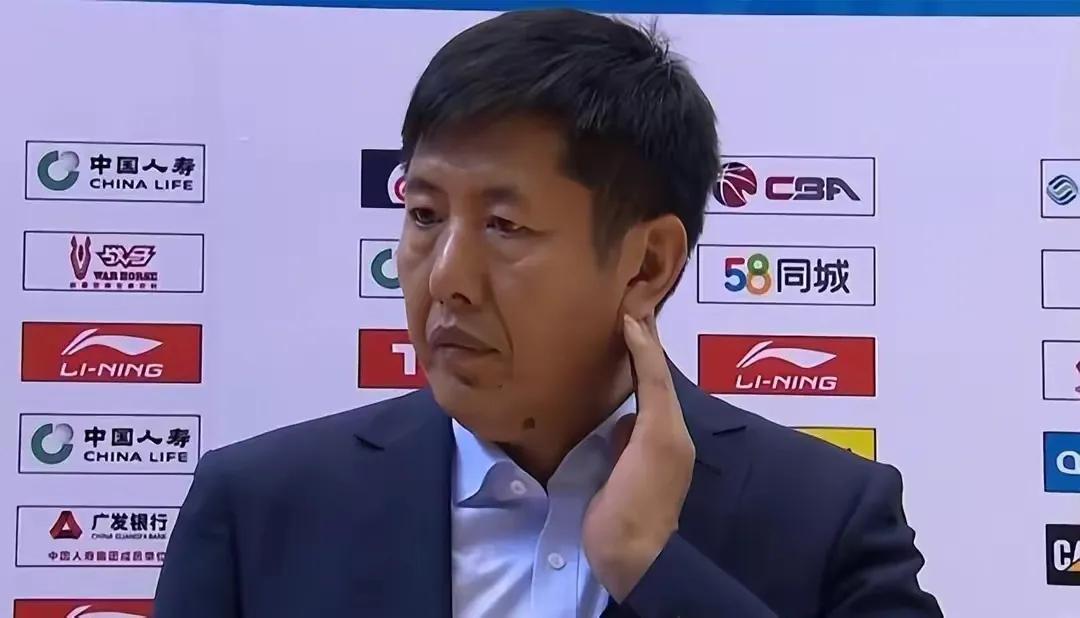 的的确确，山东男篮现阶段加强纪律性只是一部分，关键是技战术水平，训练水平，投篮水