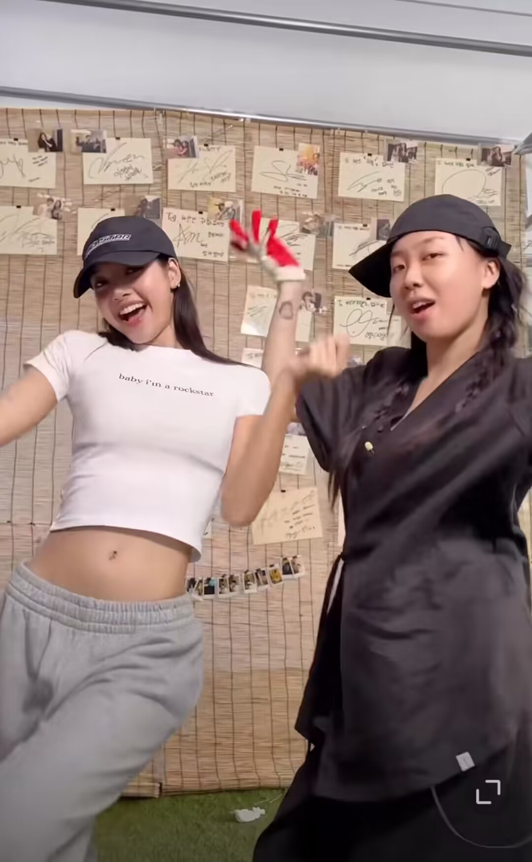 #Lisa李咏知跳了newwoman#跳得真棒，期待合作！ ​​​