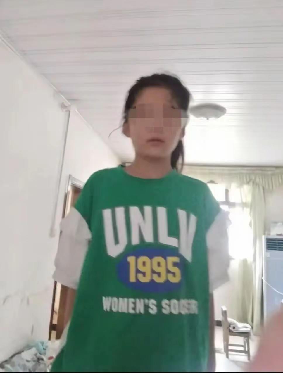 11月2日早上，有网友发布寻人信息称，一男二女共三个孩子于11月1日在江苏徐州睢