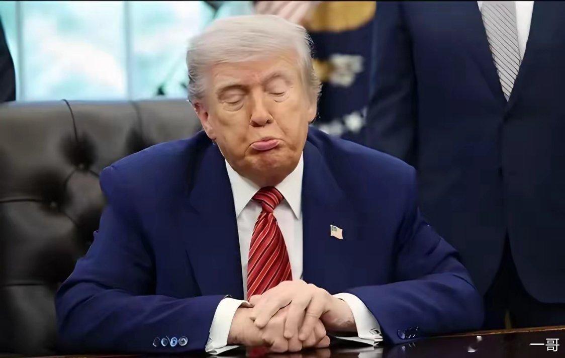 尴尬了吧！特朗普不敢摘桃了。刚刚，美国白宫新闻秘书莱维特表示，虽然本轮以伊冲突日