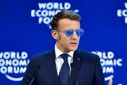 法国搁国际上，就是一典型的嘴炮王者、行动怂包，装得特独立特有风骨，真遇上硬茬，比