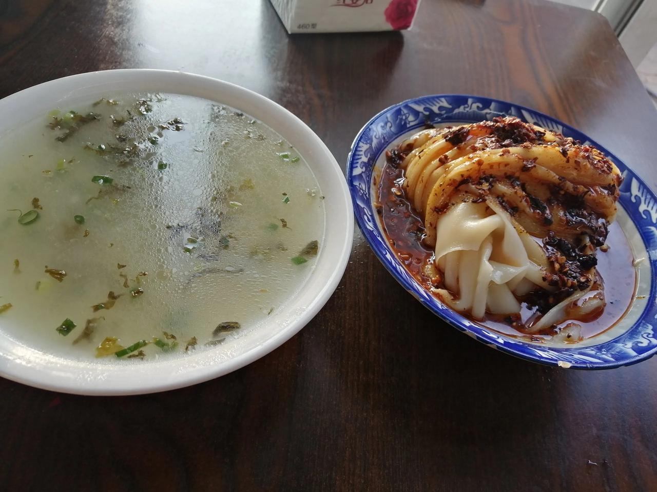 现在的孩子不是不关心父母亲人，只不过，相比较60、70后那一代，他们更爱自己。