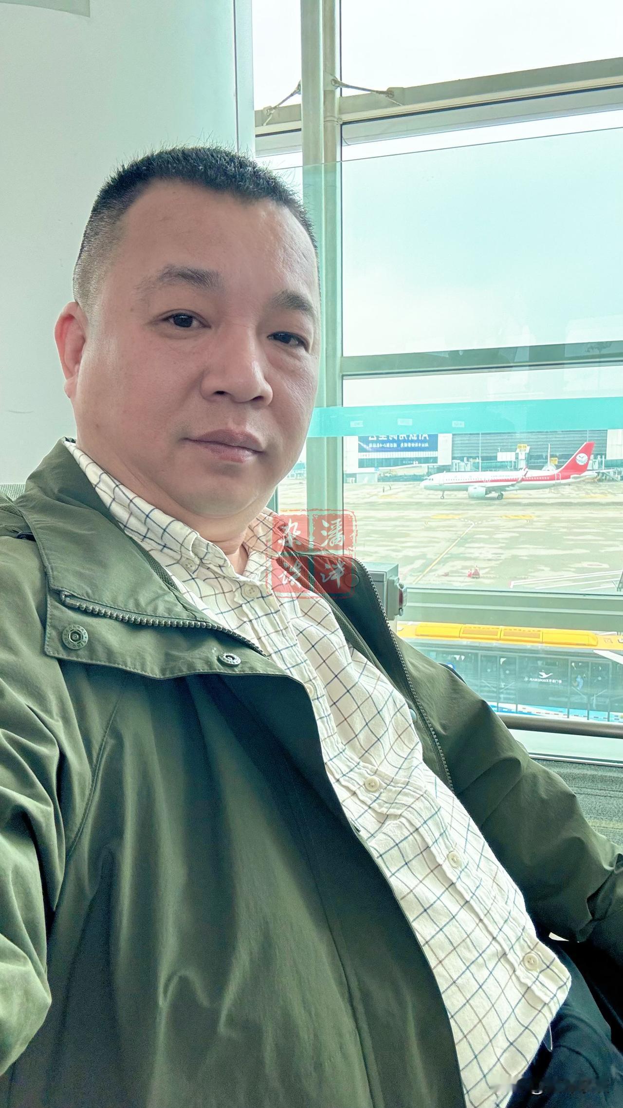 机场✈️离得远，
以前都是提前好久还急急忙忙的赶路。
直达地铁，轻轻松松不慌不忙