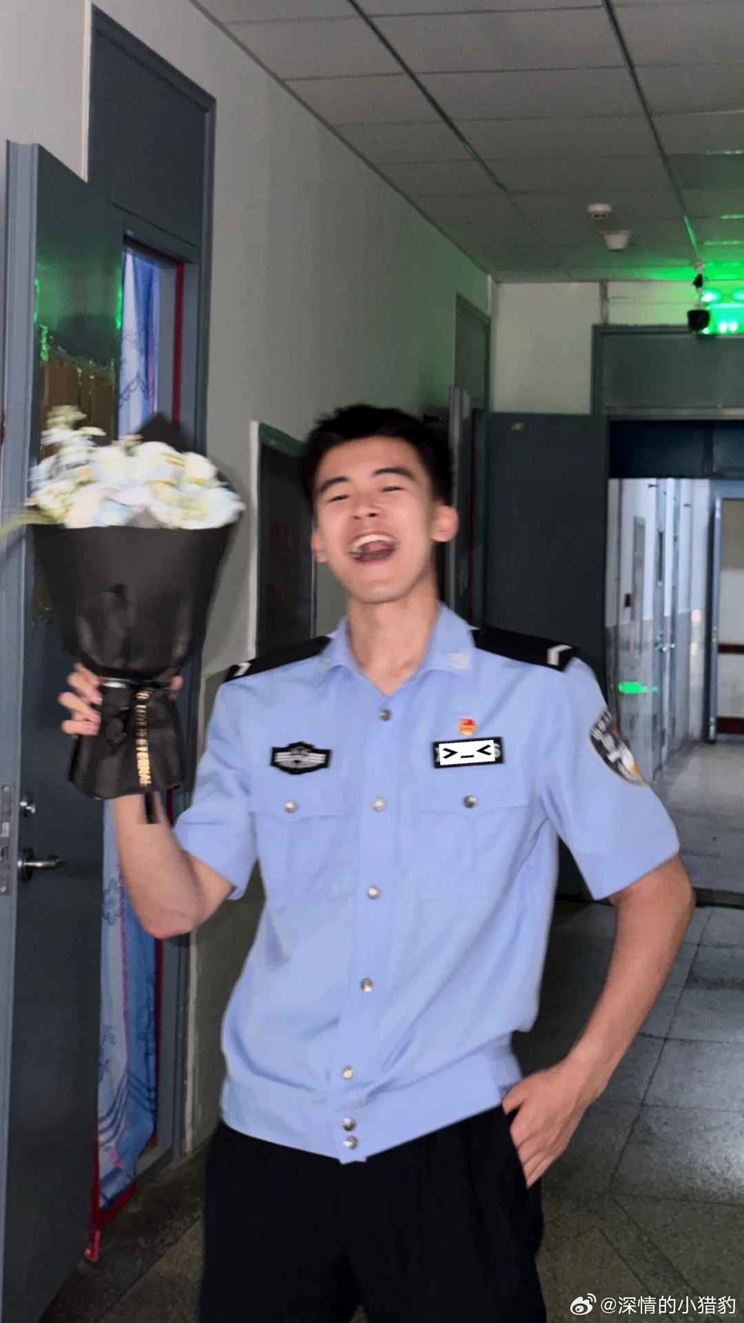 青春就是大笑开怀 