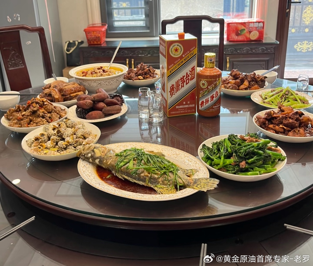 今天父亲节从出发到亲自下厨搞到现在，但是看到这一大家子有说有笑，很开心老爸的脾气