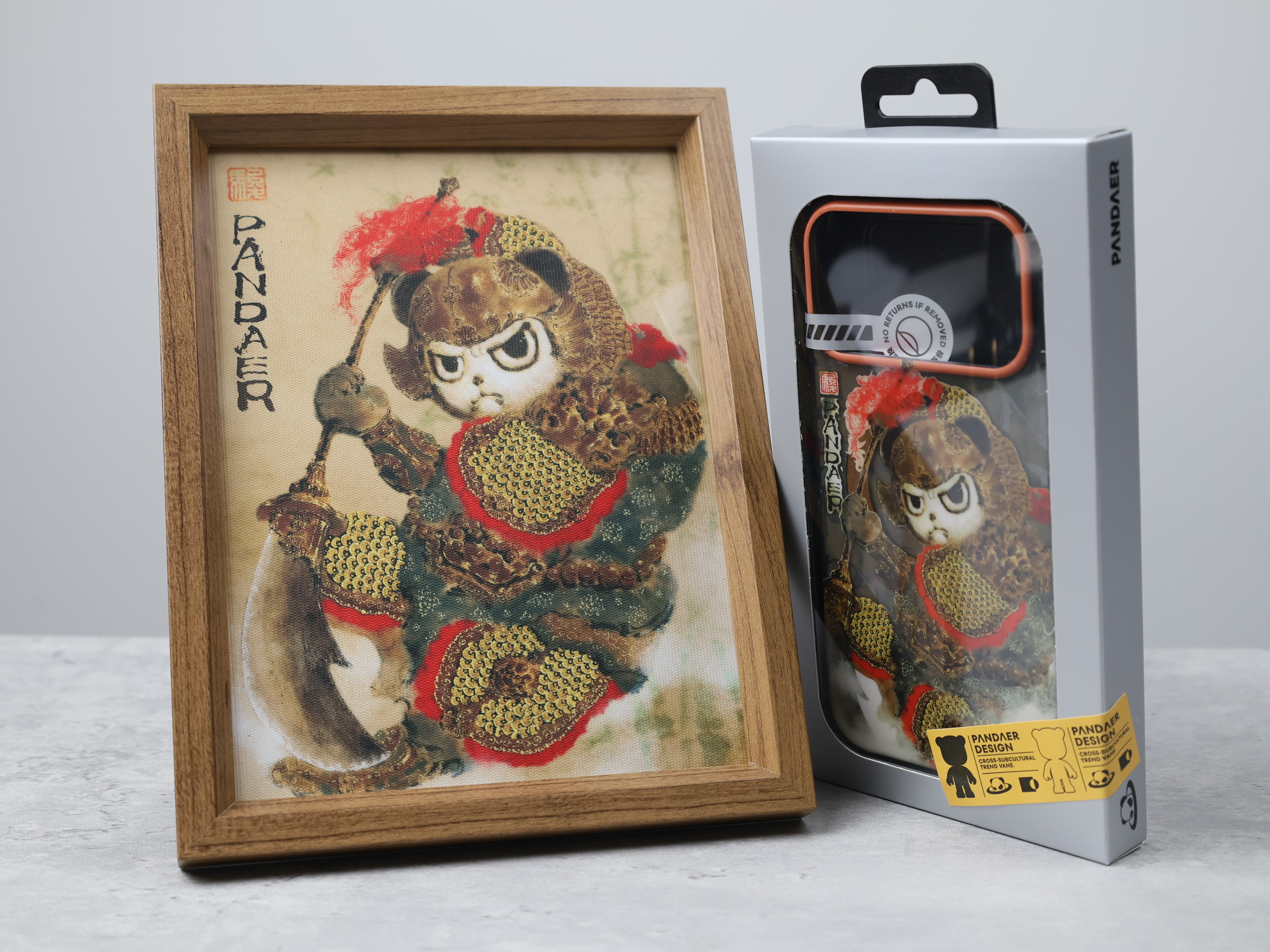 收到PANDAER 与艺术家蔡骏弈联合创作「刃甲」有限艺术礼盒了！还记得去年的云