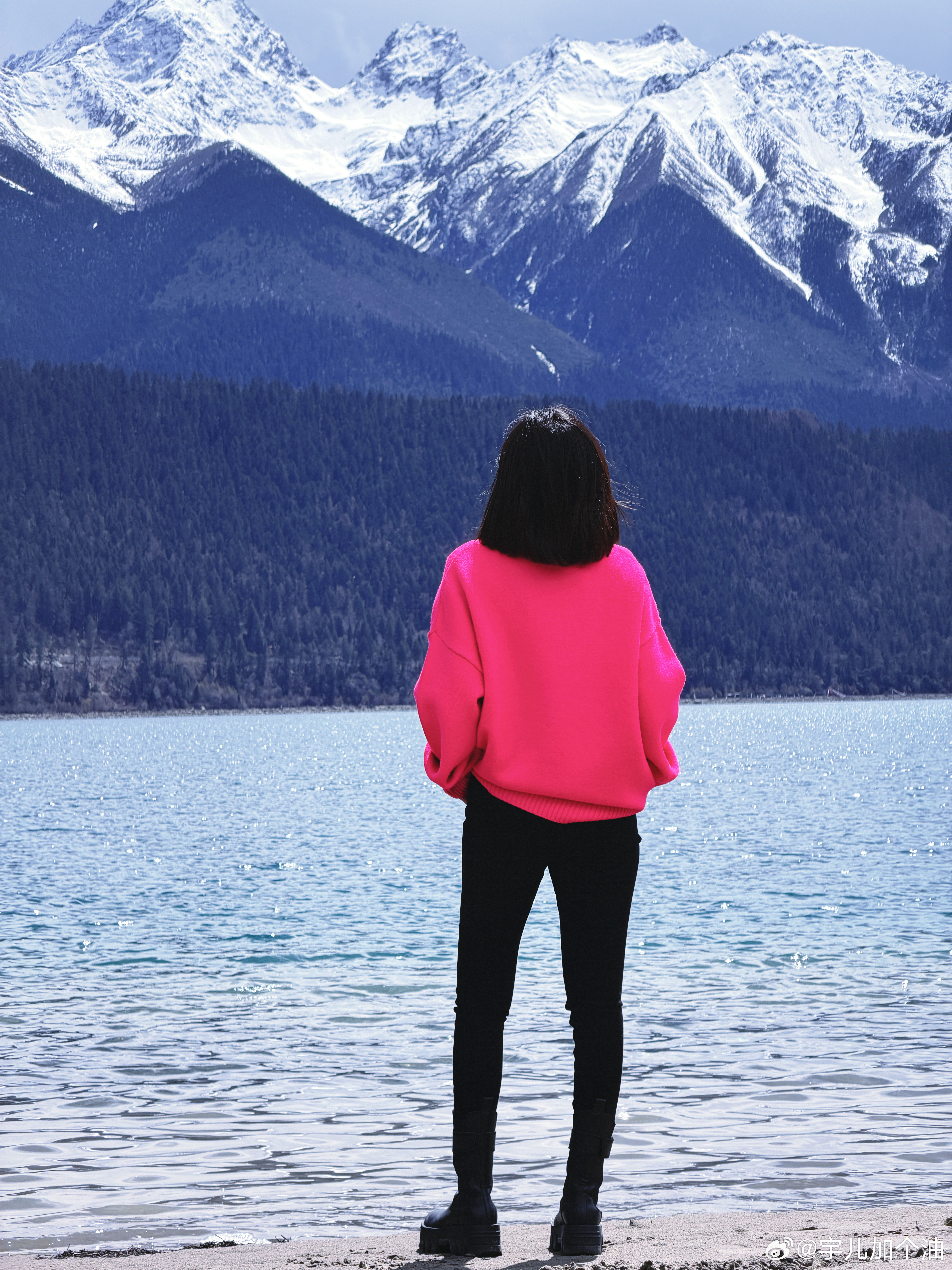 今日份林芝试驾结束了，蓝色很出片 问界M6