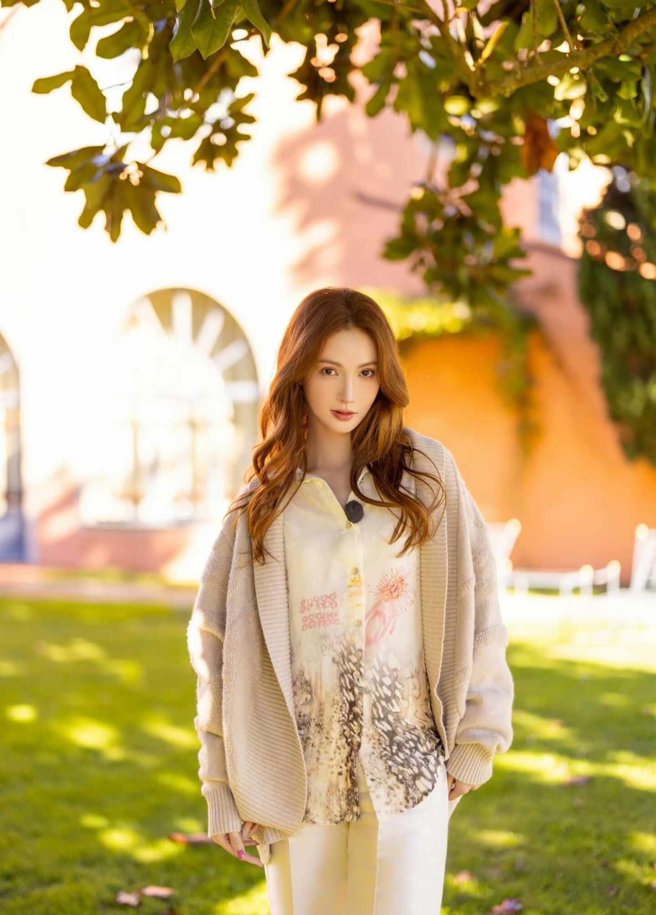 金晨私下造型依旧那么时尚
金晨气质女明星 女明星同款