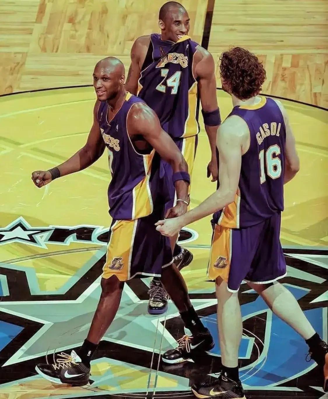 💜💛这个三人组或许称不上是传统意义上的“巨头”，但他们却让自己和队友的比赛都