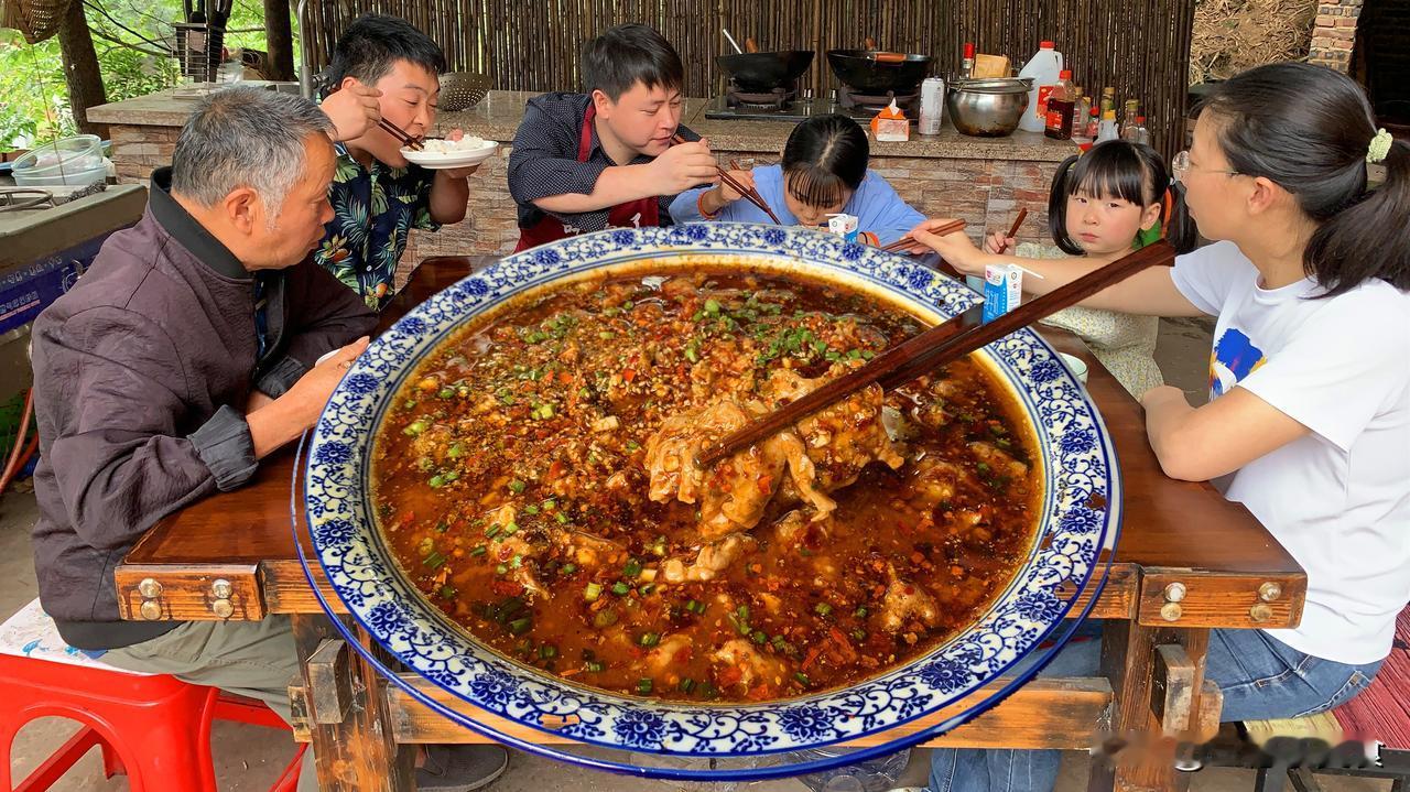 端午节需要陪一陪家人，今天就没有录制视频，祝福大家幸福生活万年长。端午节，愿你自