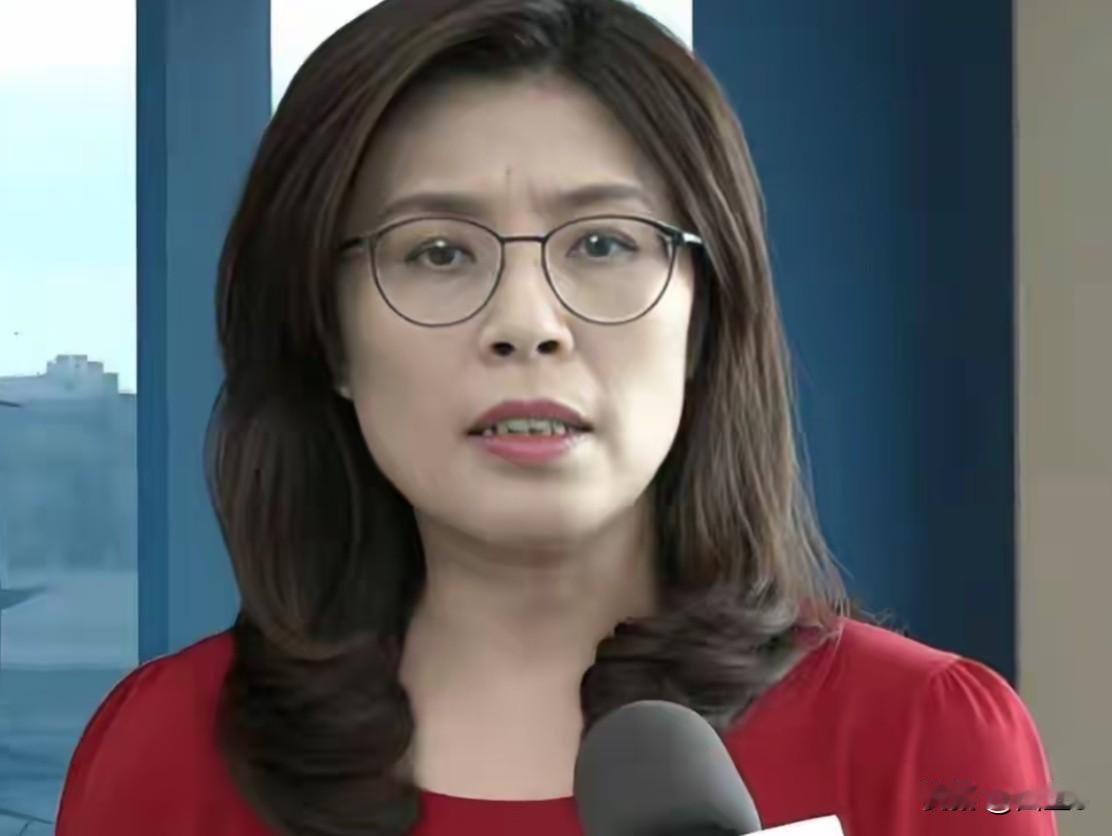 台湾政坛炸锅！国民党主席郑丽文直面民进党，一句“人不能忘本”，不带半句官话，直戳