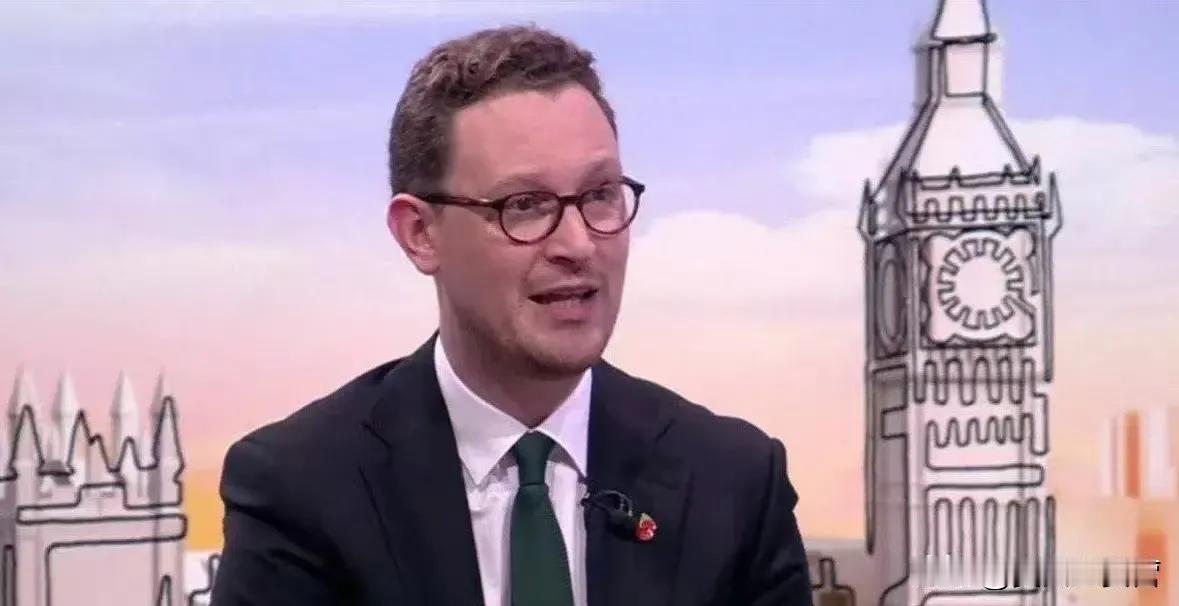【自以为是】
英国国防参谋长（英军最高长官）海军上将托尼·拉达金爵士表示西方国家