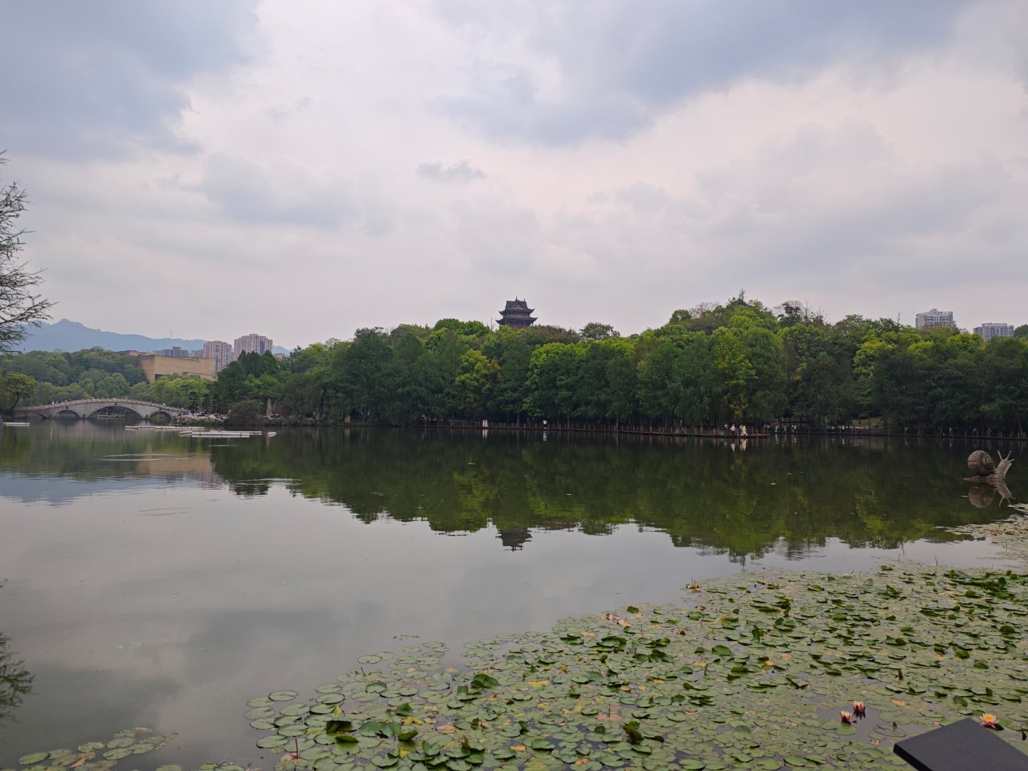 生活向阳，人生向暖。 重庆·秀湖公园