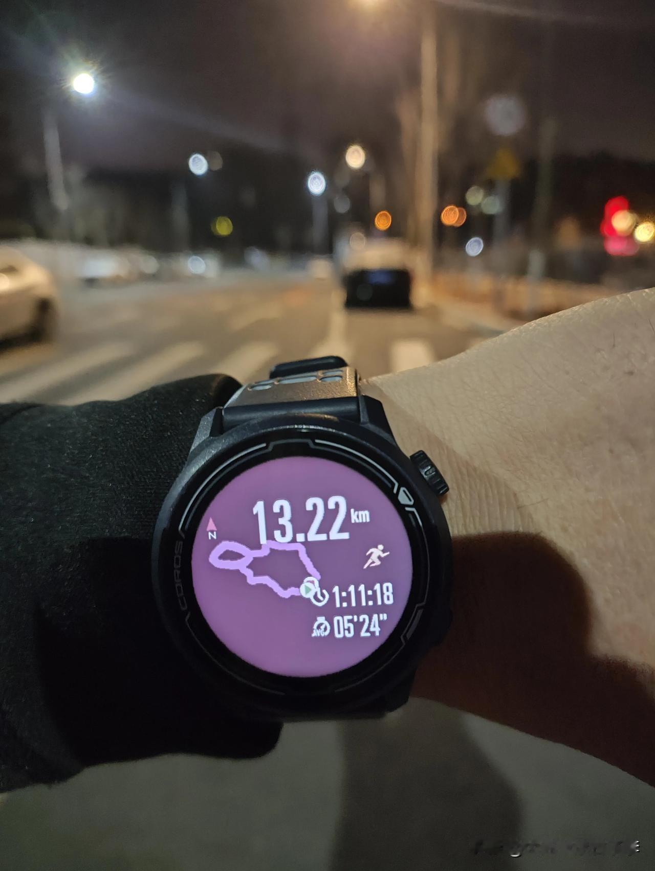 时间是公平的，成功的人往往更会用好时间！
​早安 13.22公里，今天的训练强度