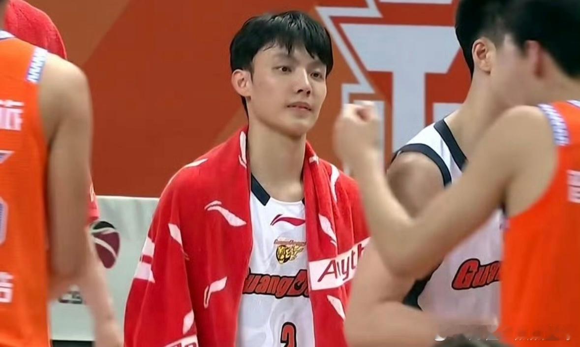 广东宏远彻底崩了！91-93惜败福建，7天两度翻车，教练组该背锅？广东宏远今晚又