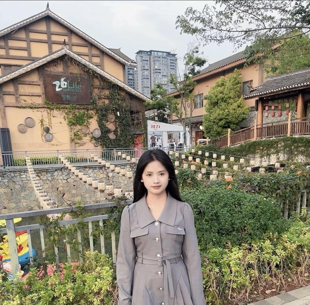 优雅自信穿搭分享