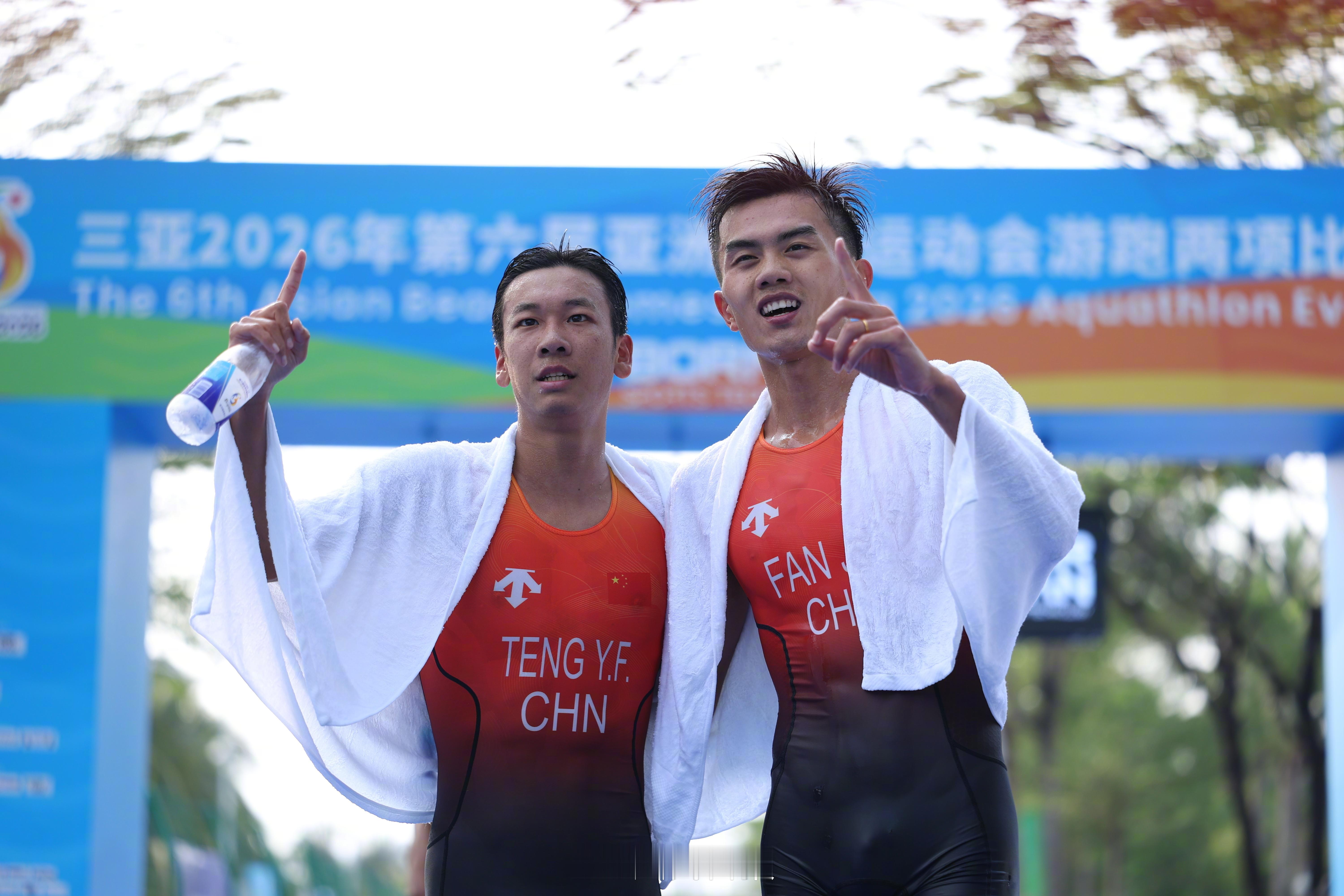 #中国选手夺得亚沙会首金#  三亚亚沙会游跑两项男子个人比赛，中国选手范俊杰夺冠