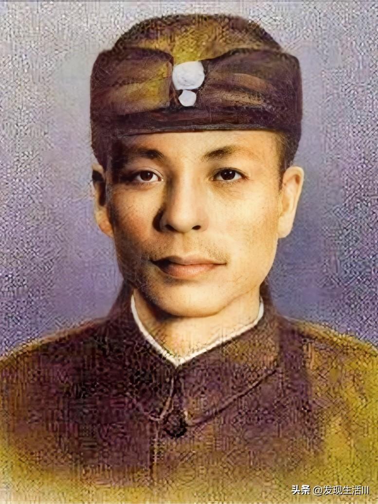 凶手下手极为凶狠，率领“八百壮士”，奉命死守四行仓库的抗日英雄谢晋元当场重伤倒地