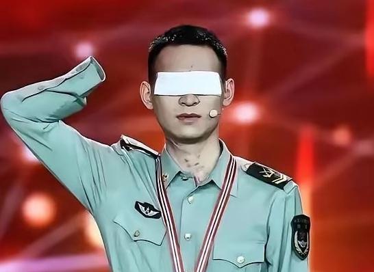 2026年8月，一张关于杜富国的“待遇账单”在网上流传：每月津贴3.2万元，分到