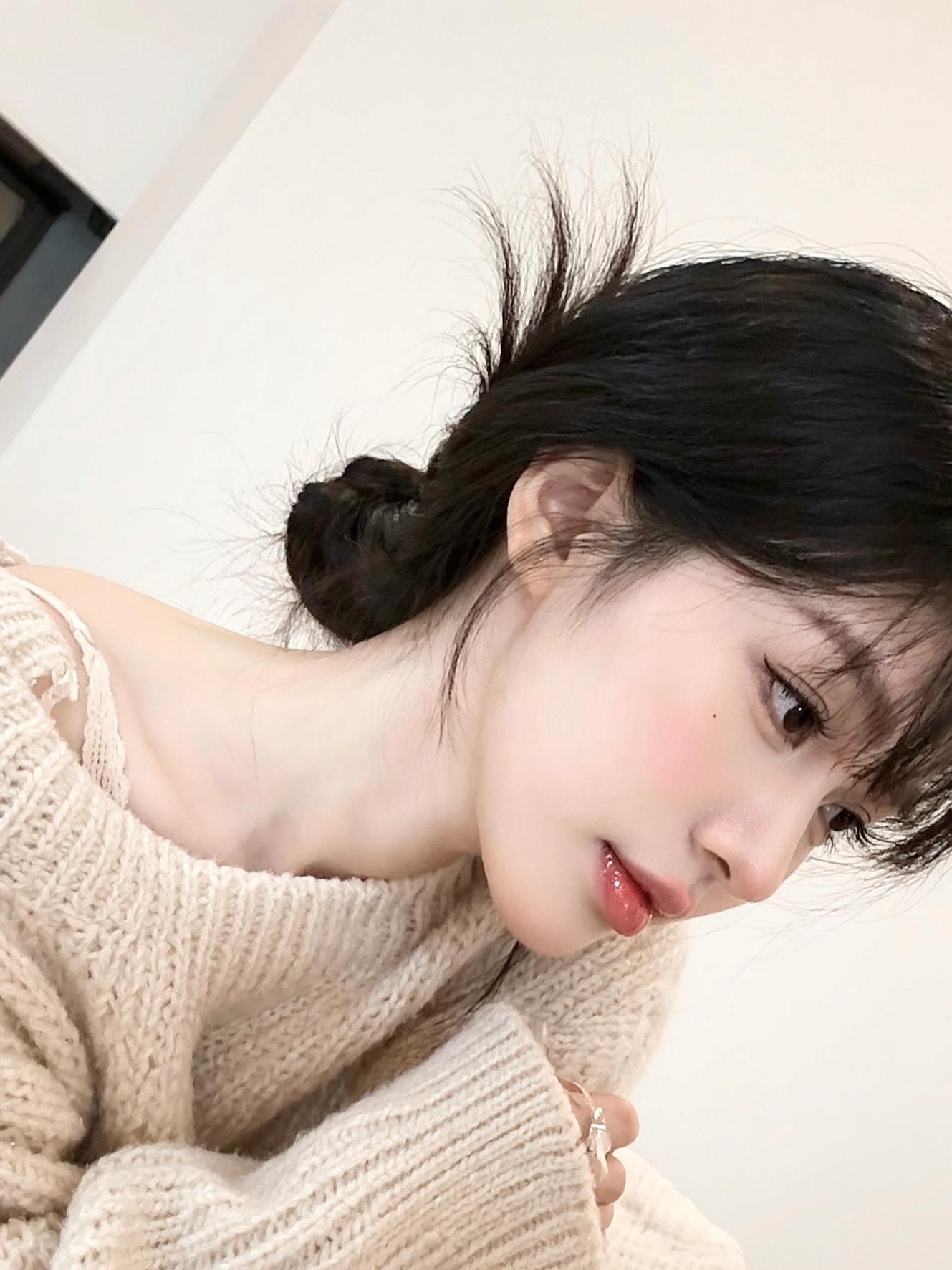 “今天就是立冬了 希望你平安喜乐 接下来的日子里不为往事忧 只为余生笑”