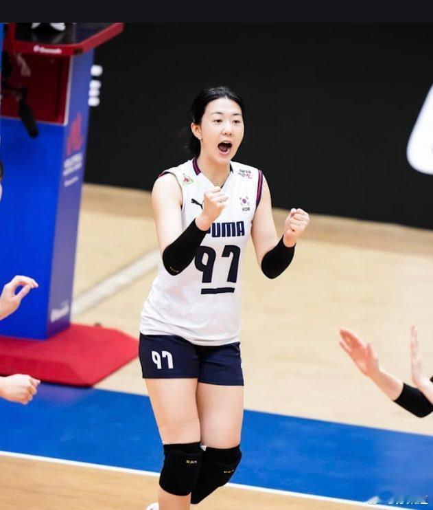 国际排坛动态2026女排亚锦赛现场主持人读韩国女排队长的名字是按照官方正确的姜昭