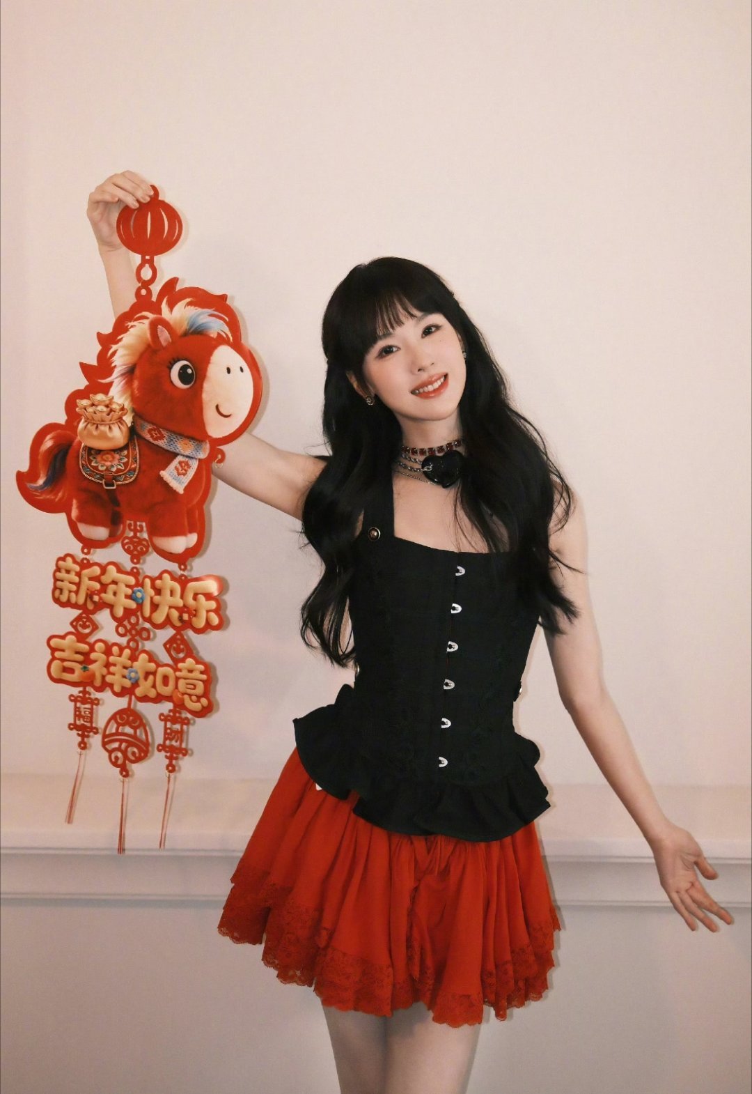 陈都灵白幼薇大小姐驾到 通通闪开～～白幼薇女神新年有吃啥好吃的吗