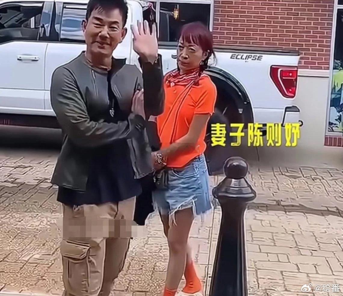 这居然是任贤齐的女儿，基因是完全遗传了妈妈的，拯救了全世界吧 