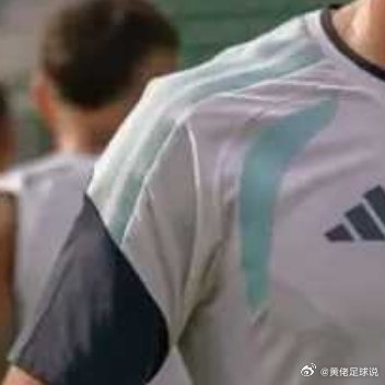 在距离世界杯开幕仅有76天之时，卫冕冠军阿根廷男足又折损了一员大将。北京时间3月