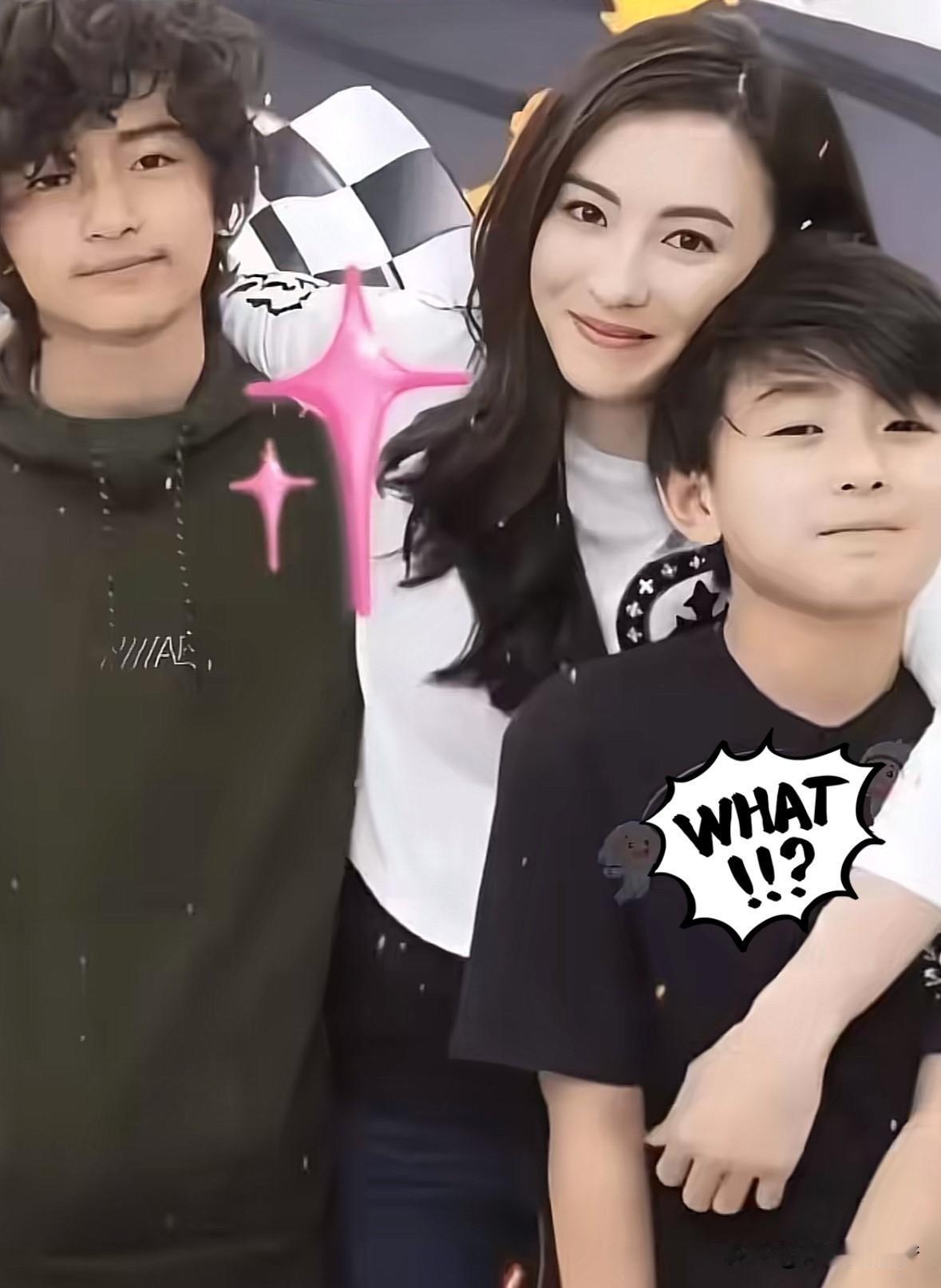 张柏芝家里墙上都是三个儿子的照片，曾直言：
演员只是工作 ，
妈妈才是我一生的事
