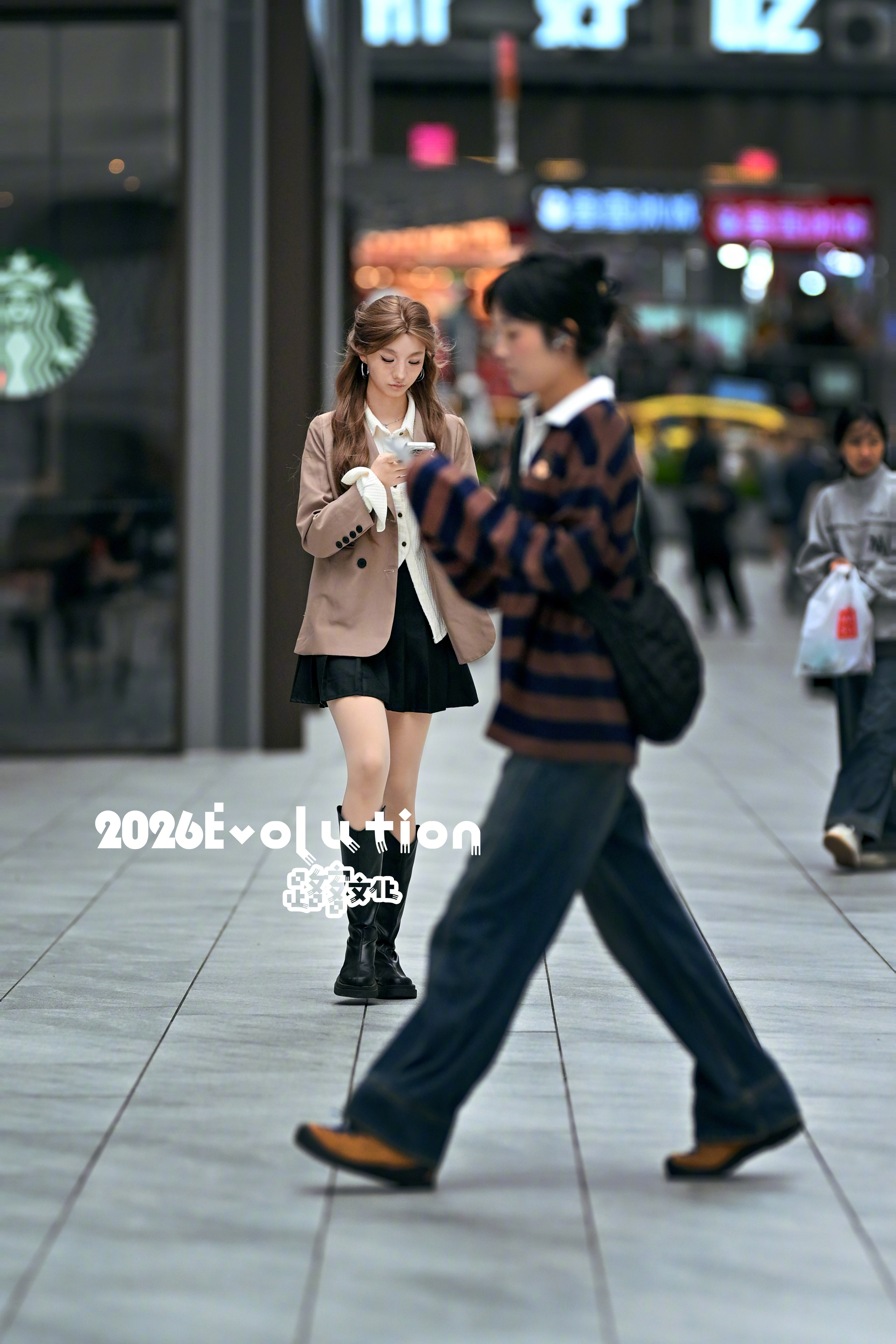 小姐姐充满了未来的感觉 