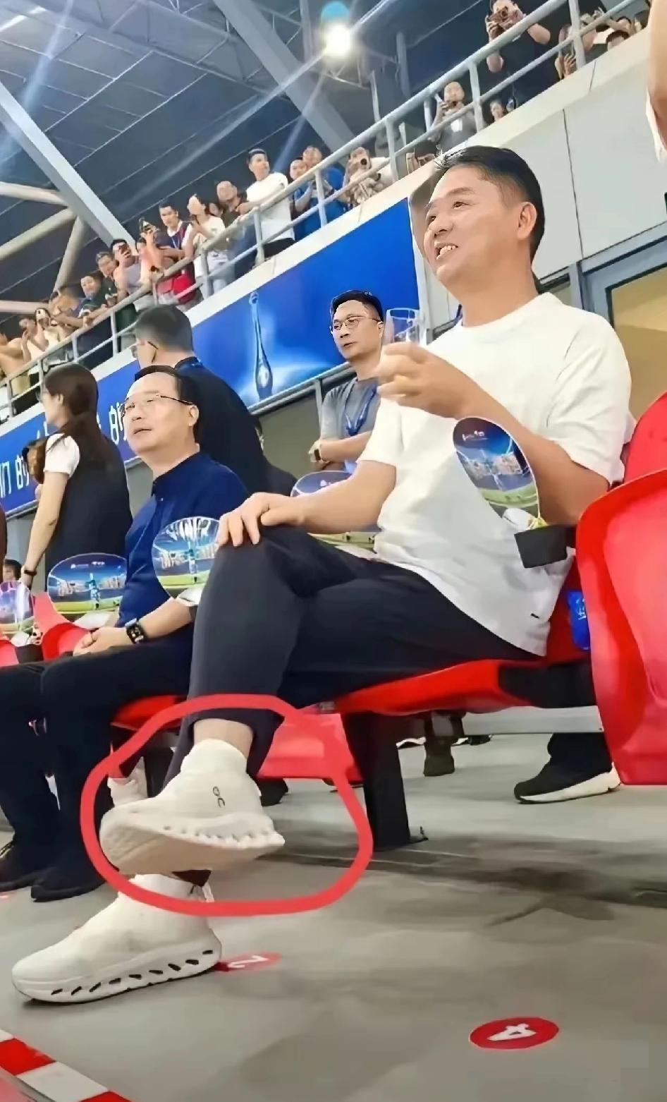 不懂就要问，东哥这运动鞋是什么牌子？