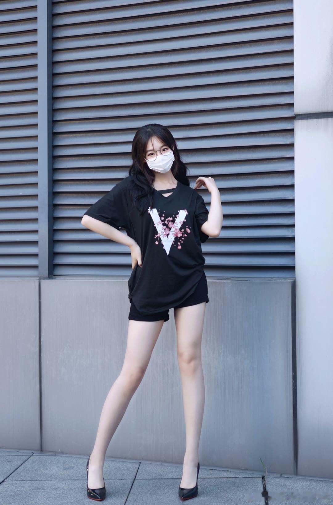 本来是可爱系，非要走御姐风～ ​​​