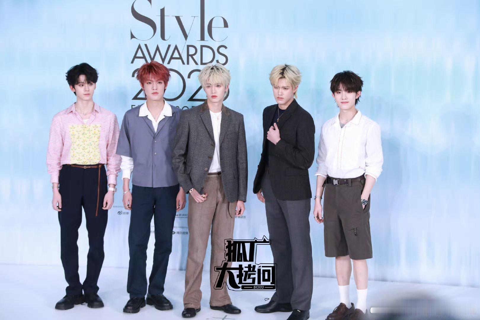 登陆少年今天ELLE红毯生图朱志鑫 张泽禹 张极 左航 苏新皓 ​​​来看看谁今