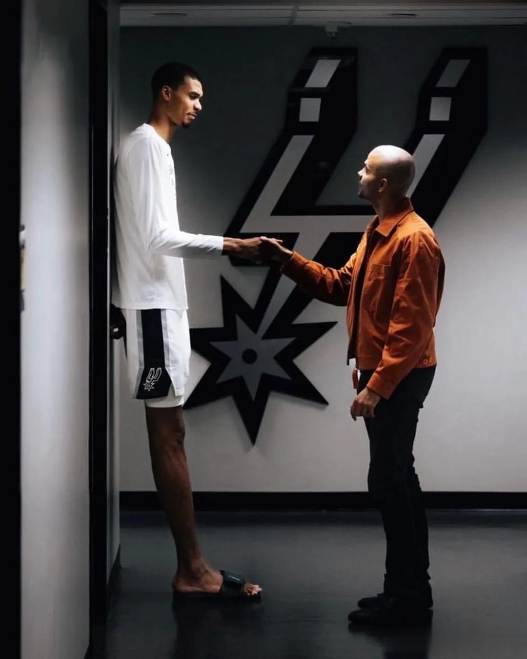 NBA的状元签到底是不是暗箱操作？从骑士的两连状元到马刺的文班亚马
NBA作为一