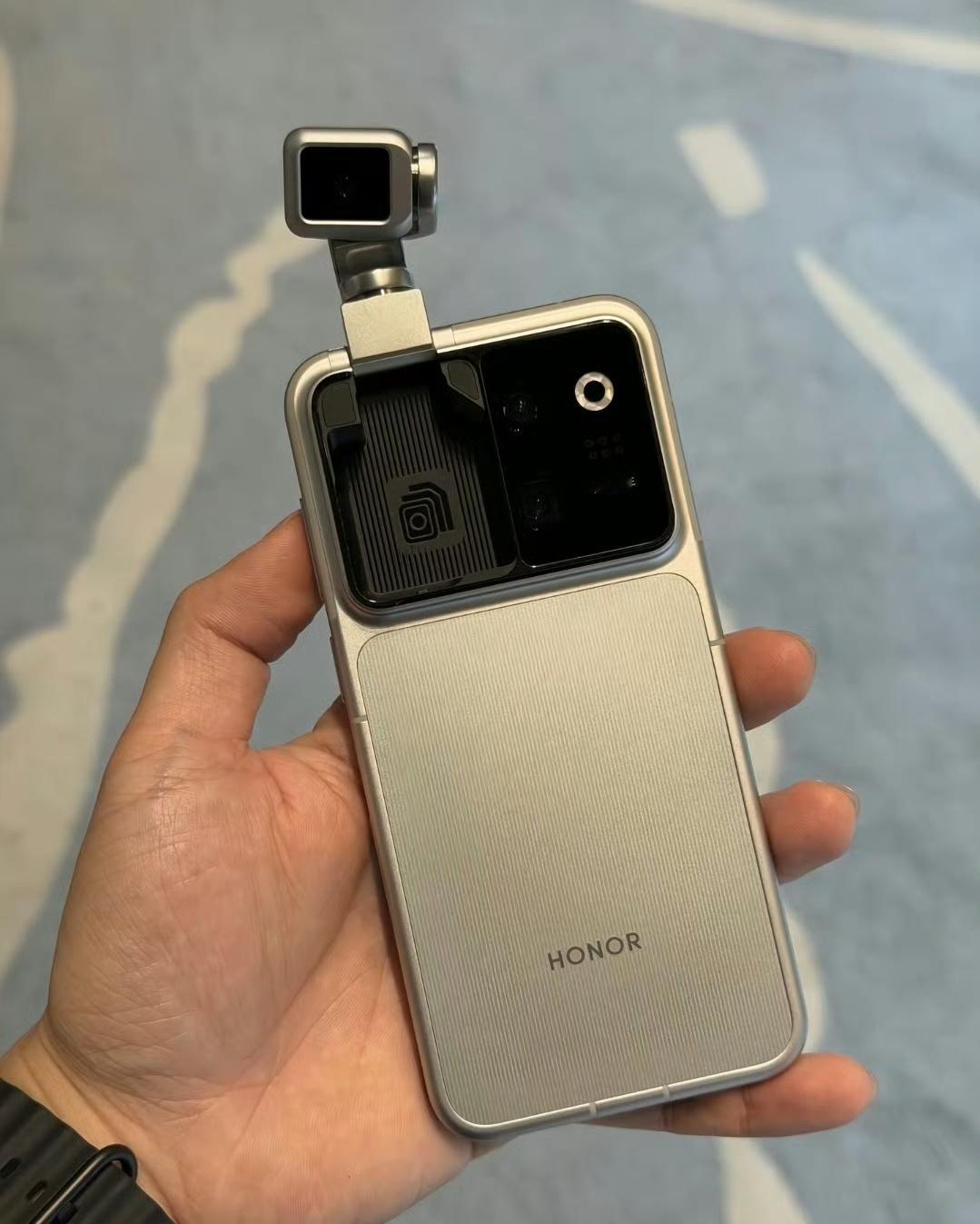 荣耀RobotPhone的配置全面曝光，这样的手机你会出多少钱？
1、第五代骁龙