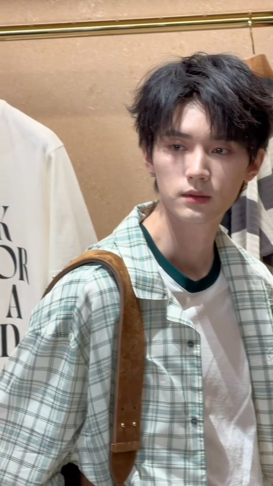 周翊然今日线下活动丨完全清爽男大来的