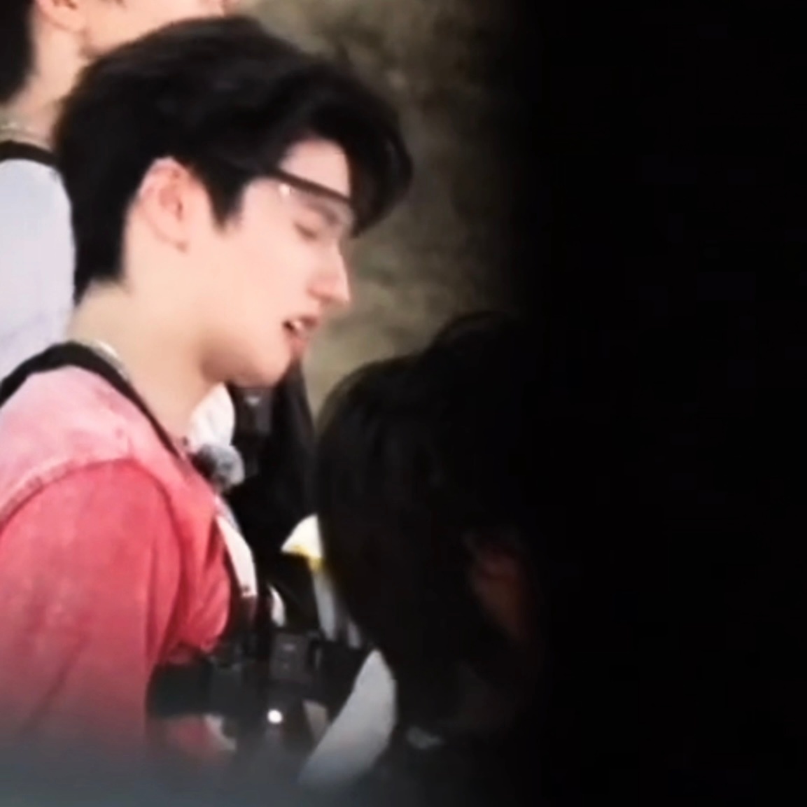 笑死我了 女孩子装哭中 你们压力一只🐽！？ 