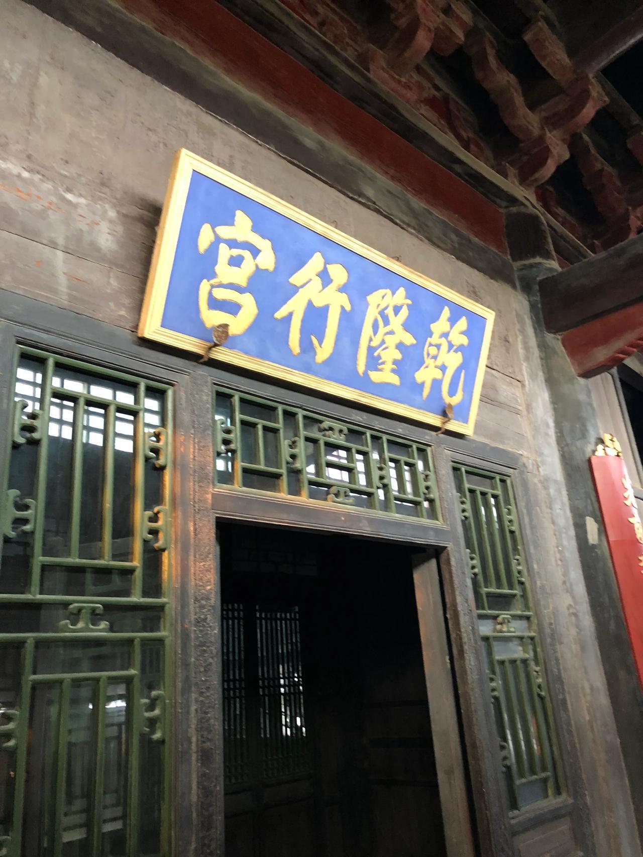 泽连斯基认怂了：
说“愿意在任何时间任何地点同美国签署矿产协议”
2月28日同特